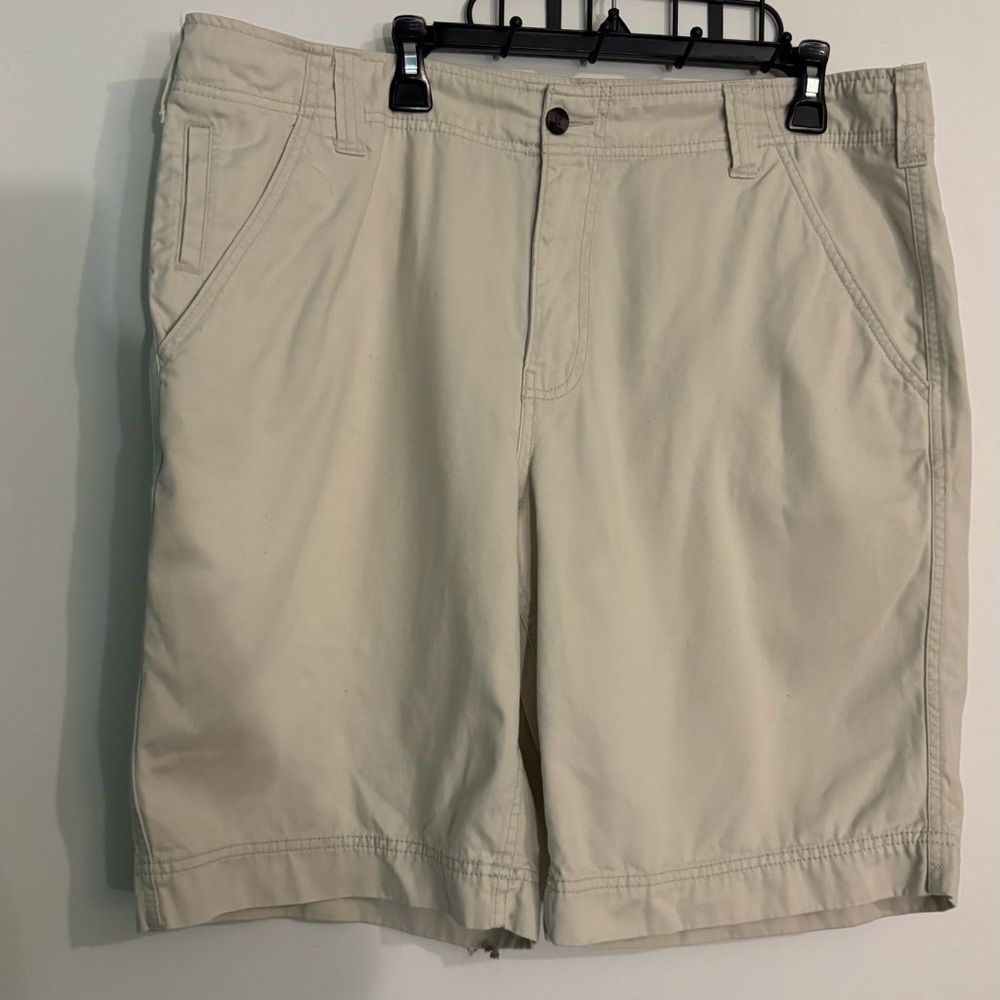 Mossimo Supply Company Mens Flat Front Khaki Twill Shorts Sz 40 100% Cotton